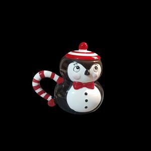 Carnival Cottage Johanna Parker Winter Holiday Penguin Mug with Lid, clean